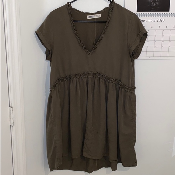 T-Shirt Ruffle Dress - Picture 3 of 5